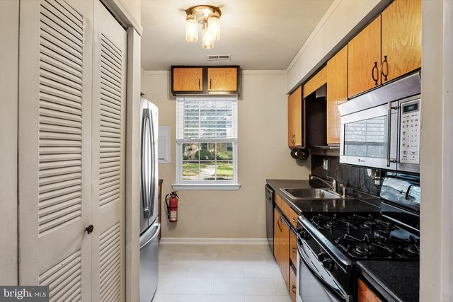 2186 HARBOUR DR, Palmyra, NJ 08065