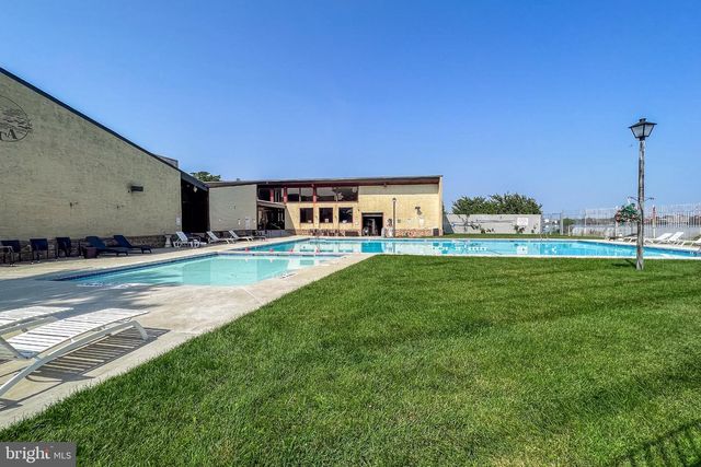 2186 HARBOUR DR, Palmyra, NJ 08065