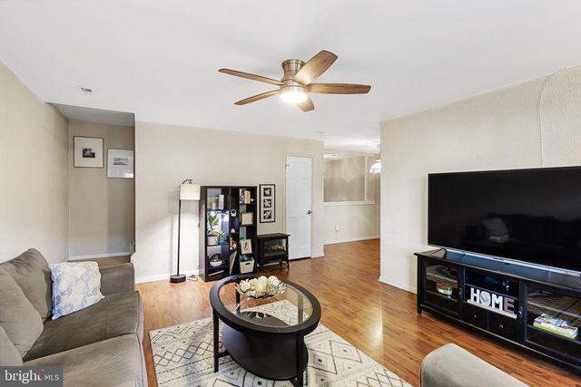 2186 HARBOUR DR, Palmyra, NJ 08065