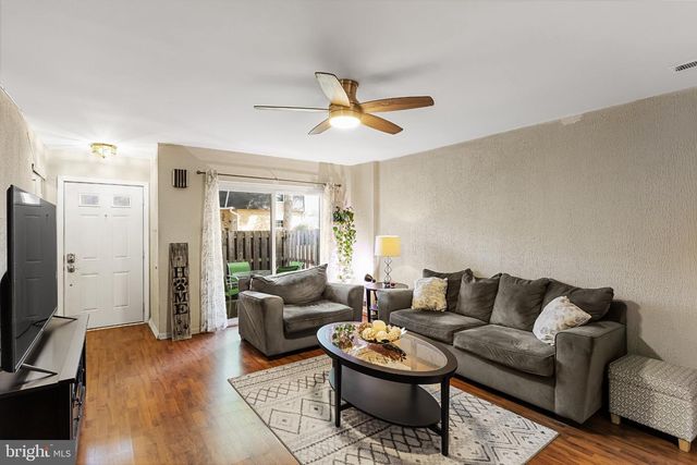 2186 HARBOUR DR, Palmyra, NJ 08065