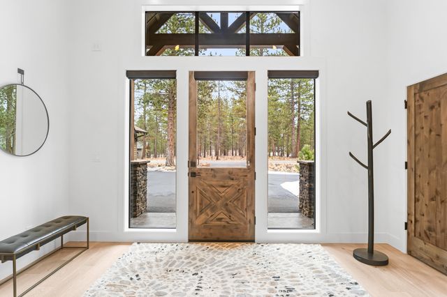 56282 Elk Run Drive 404, Bend, OR 97707