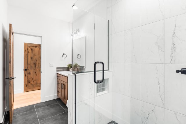 56282 Elk Run Drive 404, Bend, OR 97707