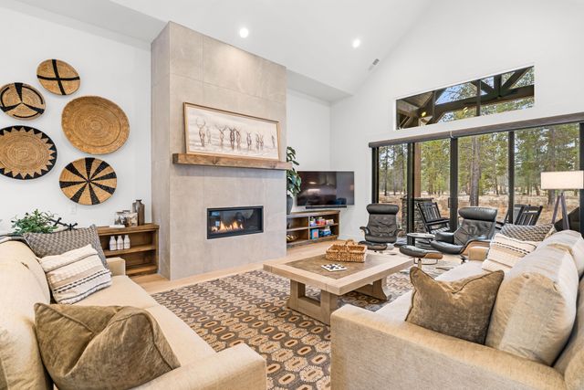 56282 Elk Run Drive 404, Bend, OR 97707