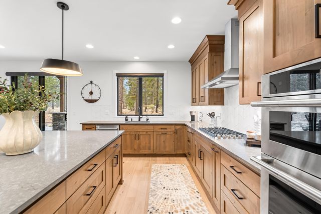 56282 Elk Run Drive 404, Bend, OR 97707