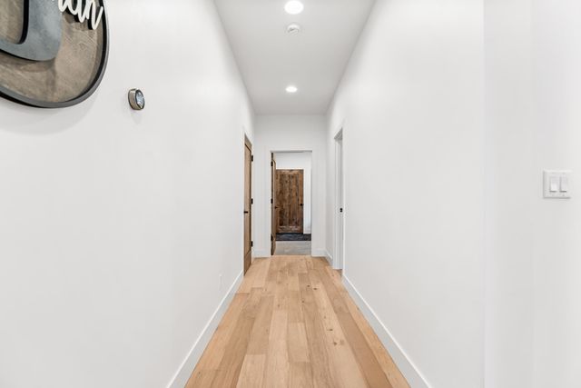 56282 Elk Run Drive 404, Bend, OR 97707