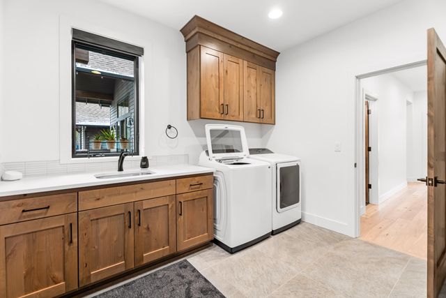 56282 Elk Run Drive 404, Bend, OR 97707