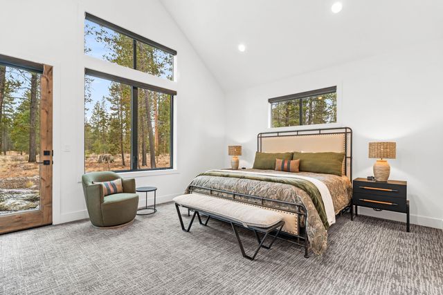 56282 Elk Run Drive 404, Bend, OR 97707