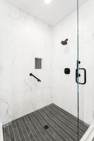 56282 Elk Run Drive 404, Bend, OR 97707