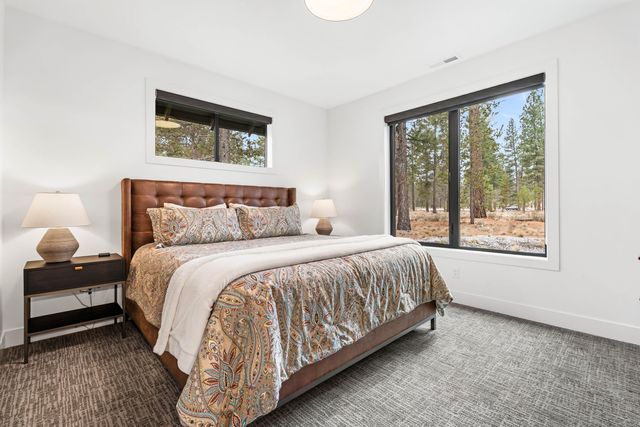 56282 Elk Run Drive 404, Bend, OR 97707