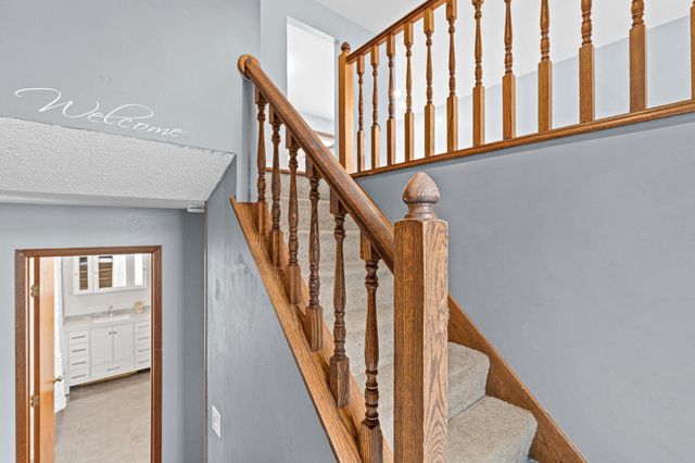 142 Canterbury Road, Circle Pines, MN 55014