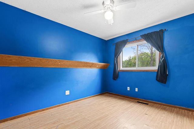 142 Canterbury Road, Circle Pines, MN 55014