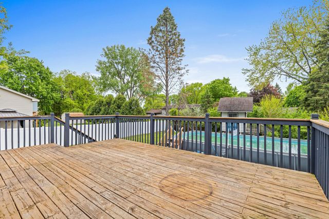 142 Canterbury Road, Circle Pines, MN 55014