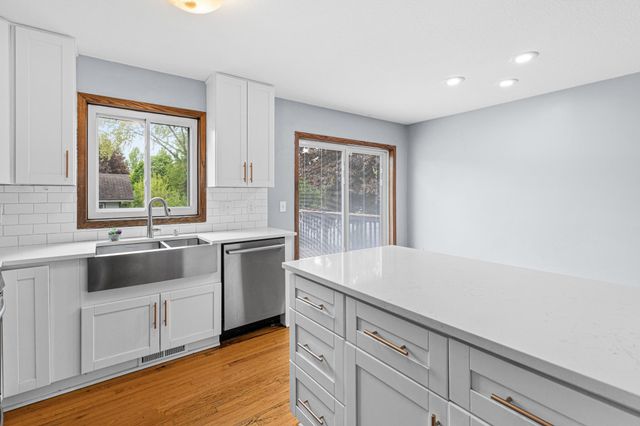 142 Canterbury Road, Circle Pines, MN 55014