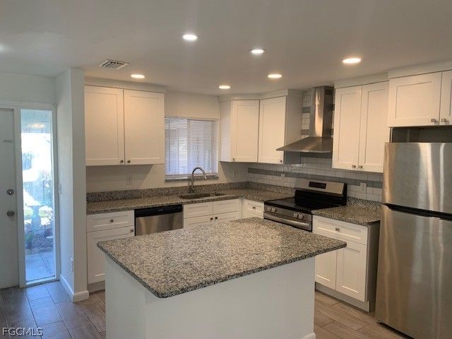 11389 Summerwinds CT, Fort Myers, FL 33908