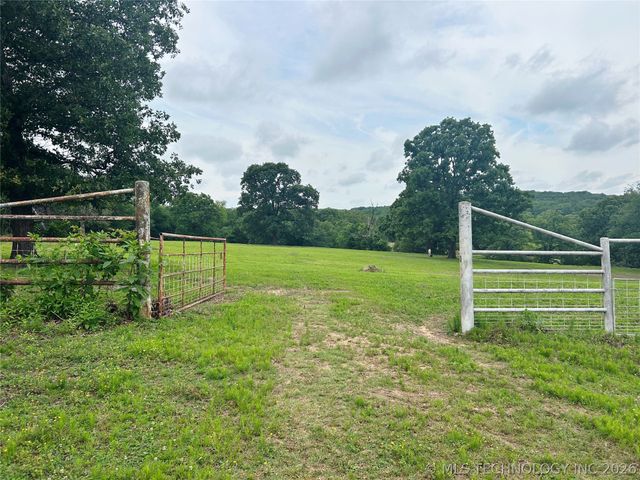 8786 Coconut Lane, Henryetta, OK 74437
