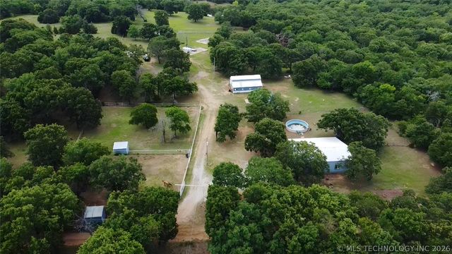 8786 Coconut Lane, Henryetta, OK 74437