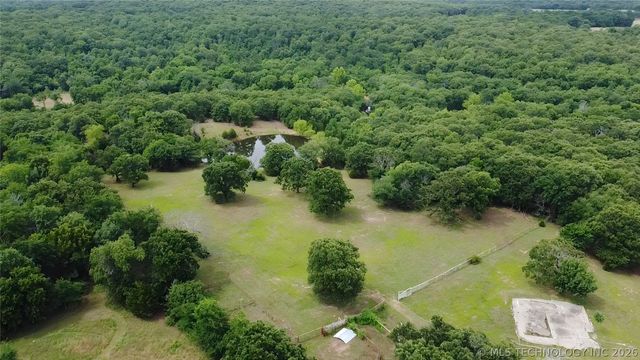 8786 Coconut Lane, Henryetta, OK 74437