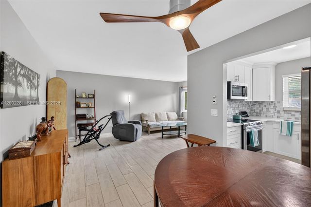 419 S Crescent Dr 4, Hollywood, FL 33021