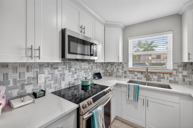 419 S Crescent Dr 4, Hollywood, FL 33021