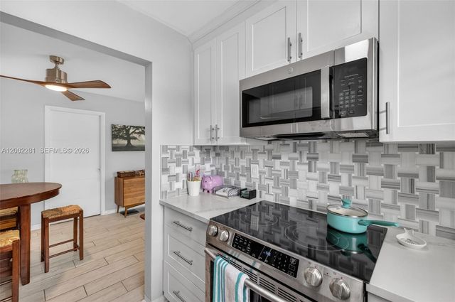 419 S Crescent Dr 4, Hollywood, FL 33021