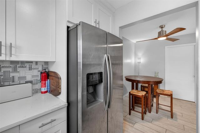 419 S Crescent Dr 4, Hollywood, FL 33021