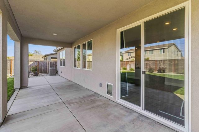 1626 Stepney Way, Plumas Lake, CA 95961