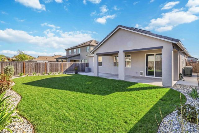 1626 Stepney Way, Plumas Lake, CA 95961