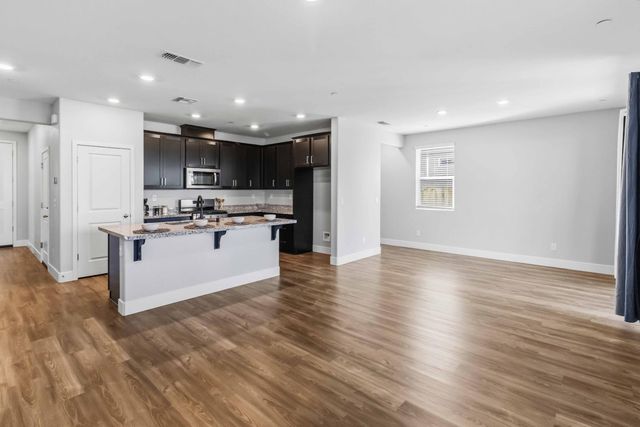 1626 Stepney Way, Plumas Lake, CA 95961