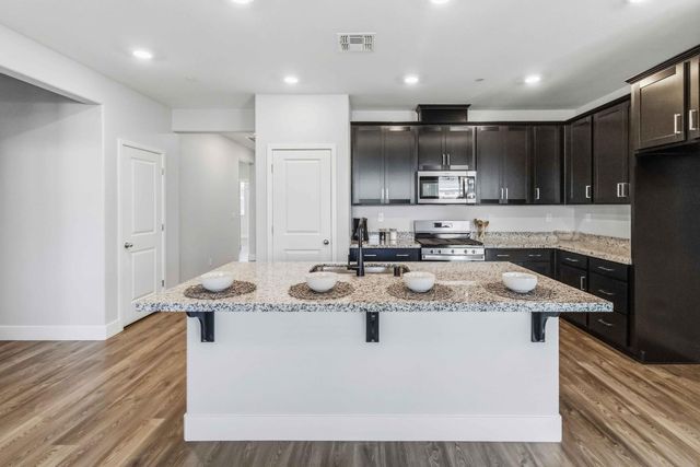 1626 Stepney Way, Plumas Lake, CA 95961