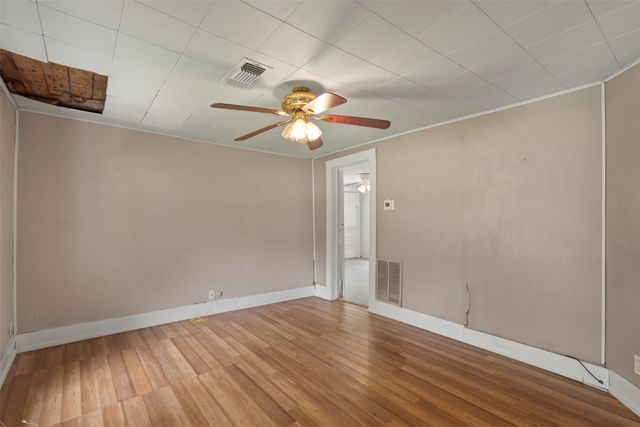 829 W 9th Street, Bonham, TX 75418
