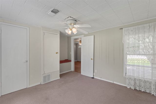 829 W 9th Street, Bonham, TX 75418