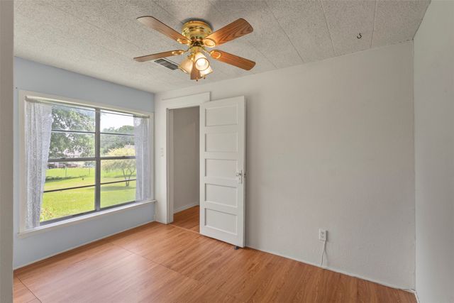 829 W 9th Street, Bonham, TX 75418