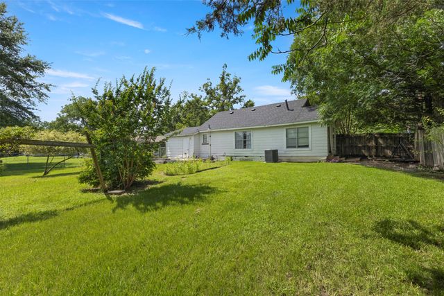 829 W 9th Street, Bonham, TX 75418