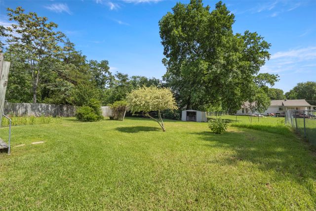 829 W 9th Street, Bonham, TX 75418