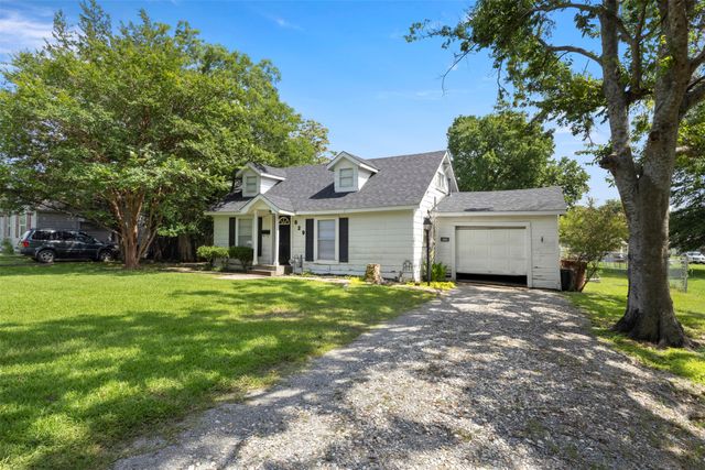 829 W 9th Street, Bonham, TX 75418