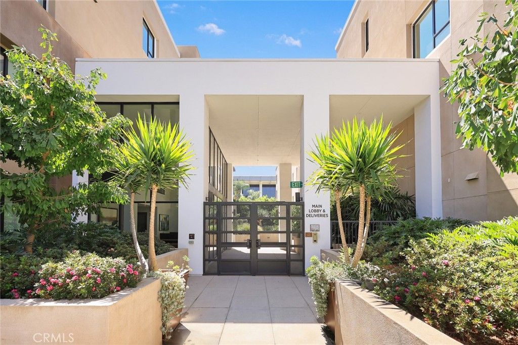 328 W Green St. 201, Pasadena, CA 91105 — photo 2