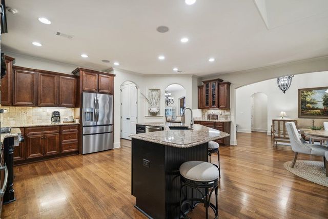 8441 POPLAR PIKE, Germantown, TN 38138