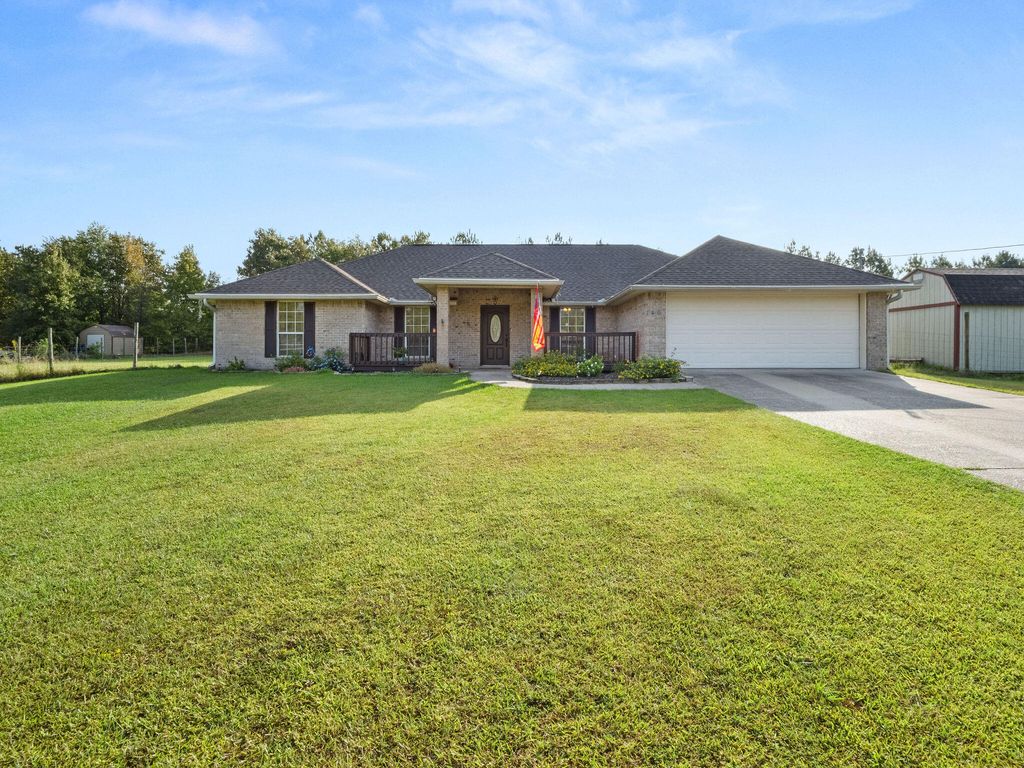 146 R Allen Rd, Leesville, LA 71446