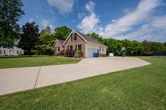 109 Fentress Ct, Rockvale, TN 37153
