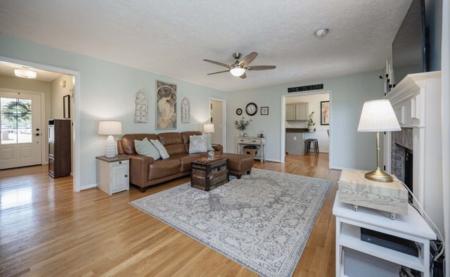 109 Fentress Ct, Rockvale, TN 37153