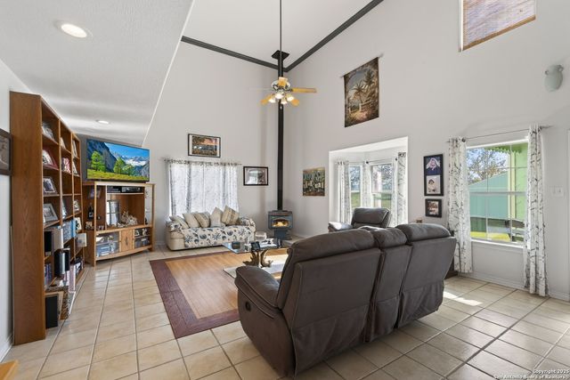 360 Fm 2504, Poteet, TX 78065