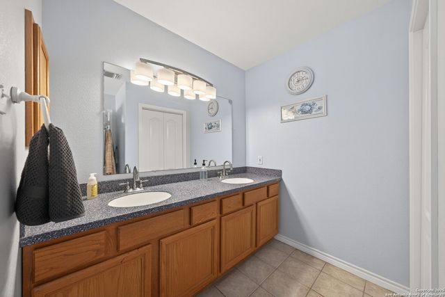 360 Fm 2504, Poteet, TX 78065