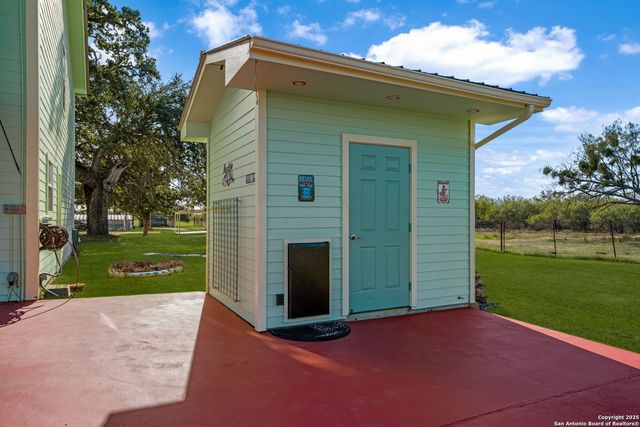 360 Fm 2504, Poteet, TX 78065