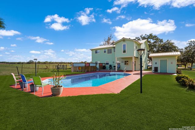 360 Fm 2504, Poteet, TX 78065