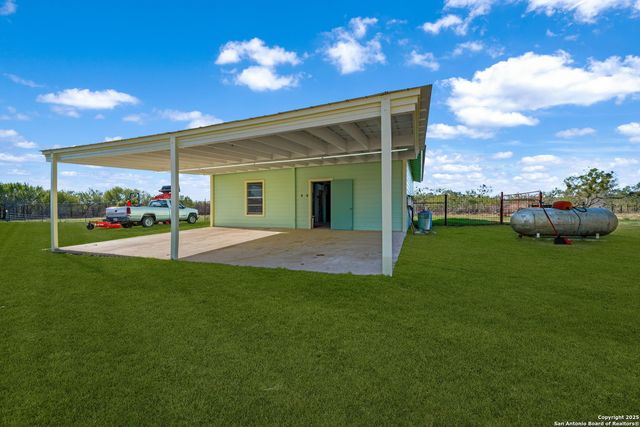 360 Fm 2504, Poteet, TX 78065