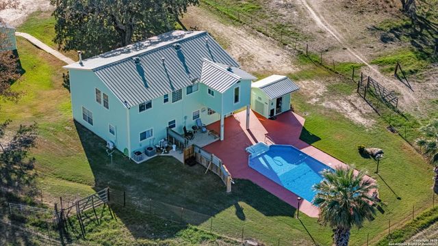 360 Fm 2504, Poteet, TX 78065