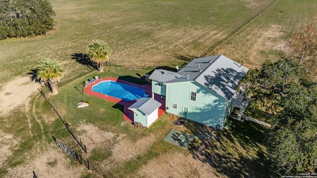 360 Fm 2504, Poteet, TX 78065