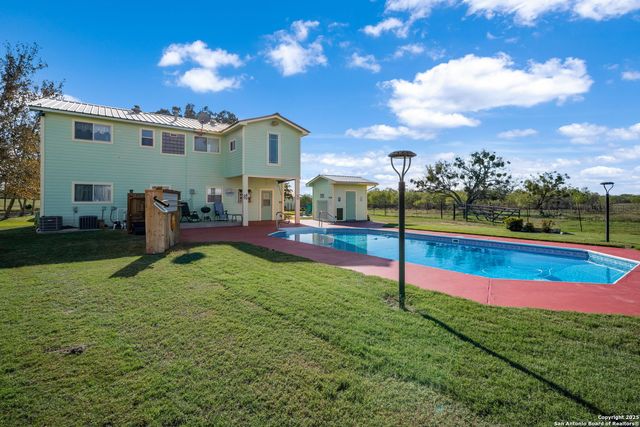 360 Fm 2504, Poteet, TX 78065