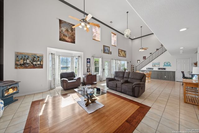 360 Fm 2504, Poteet, TX 78065