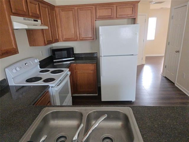 40 MIDDLEBROOK Drive, Cartersville, GA 30120